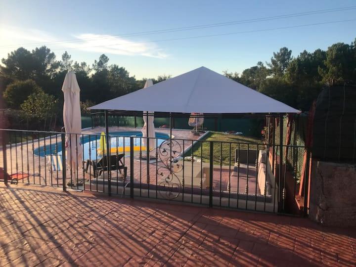 Alojamiento Entero Con Piscina Y Jardin. Ουρένσε Εξωτερικό φωτογραφία
