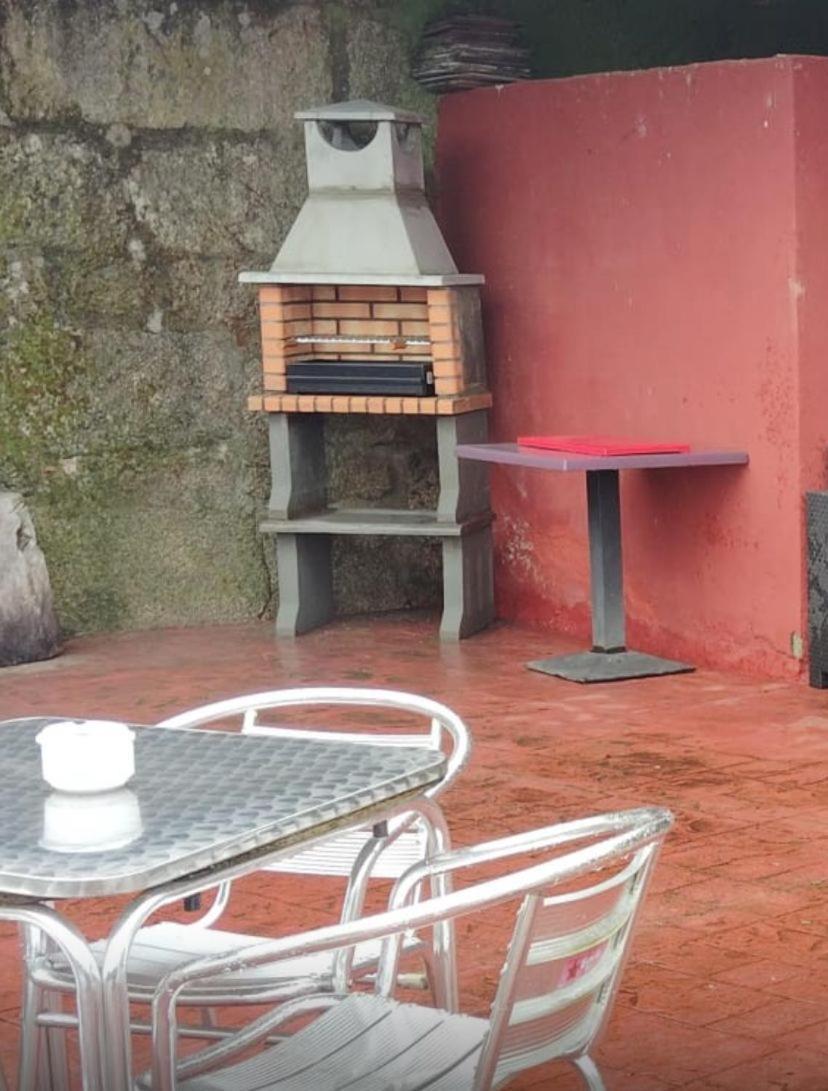 Alojamiento Entero Con Piscina Y Jardin. Ουρένσε Εξωτερικό φωτογραφία